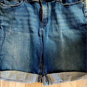 DLNY Jean shorts size 14